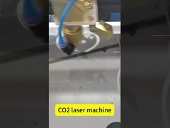 snij- en gravure-display