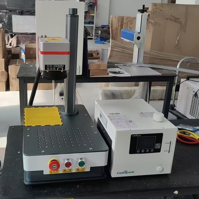 2025 Fiber UV CO2 Mopa Lasermarker voor het graveren van metalen kettingen en ringen